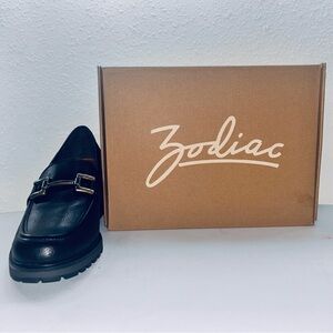 Black loafer with lug sole size 11 by Zodiac.  Lots of added support.